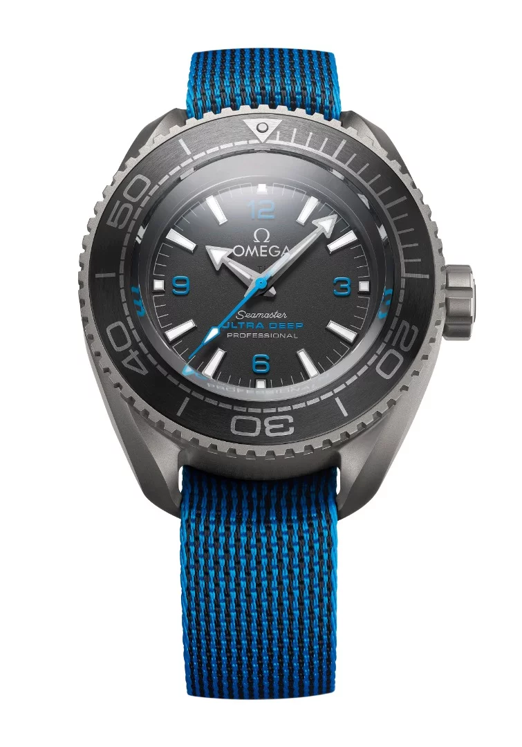 The Omega Seamaster Planet Ocean Ultra Deep Professional has a case made of forged and milled titanium
