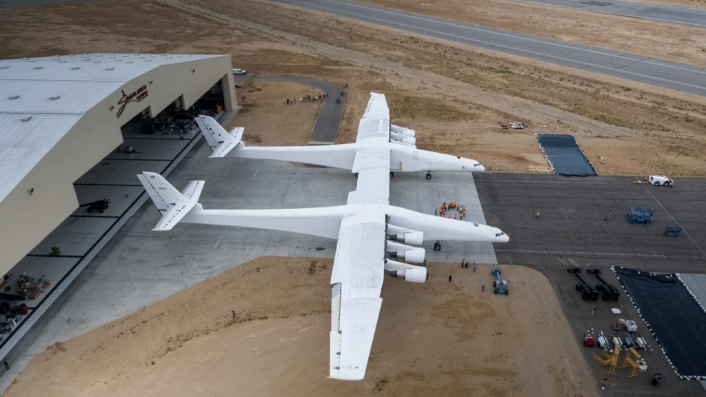 The Stratolaunch plane tips the scales at 500,000 lb (226,000 kg)
