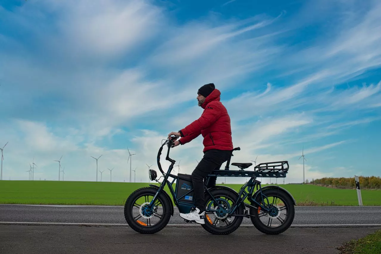 The Defender 250 features a three-part suspension system made up of lateral and side squish