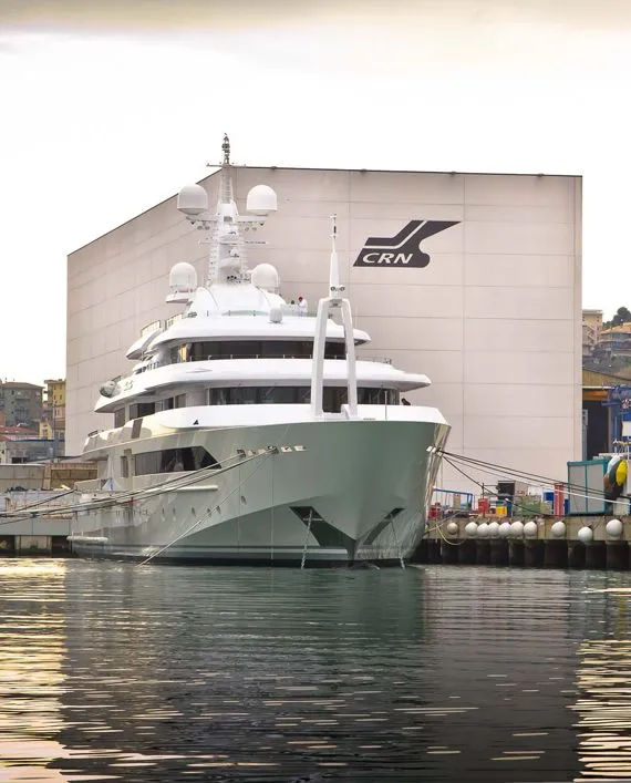 Chopi Chopi is a floating-house megayacht with mammoth proportions