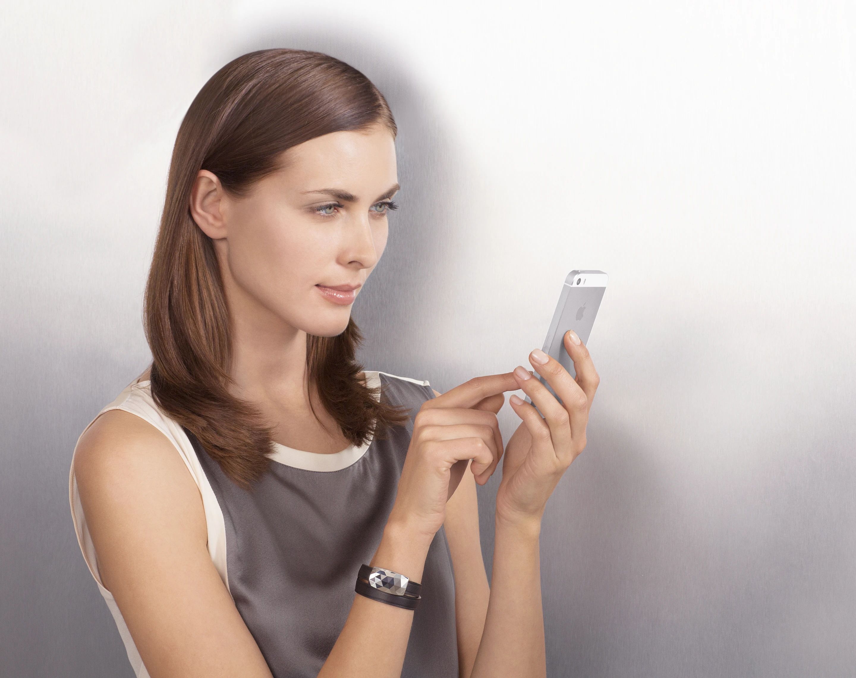 The JUNE app provides a summary of time spent in the sun