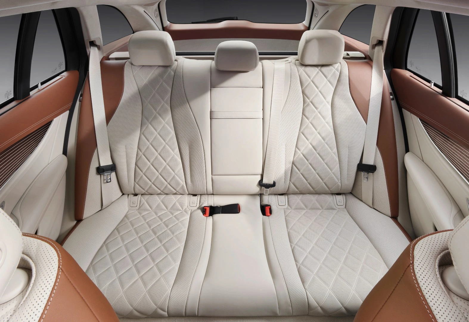 An iPad mount is available for rear seat passengers