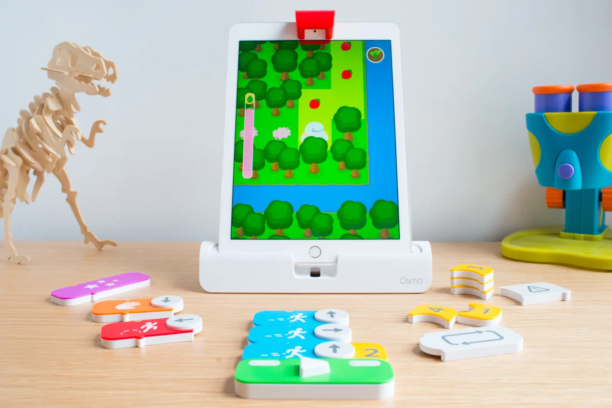 We had fun playing with the Osmo Coding iPad game which teaches kids about logic and problem solving