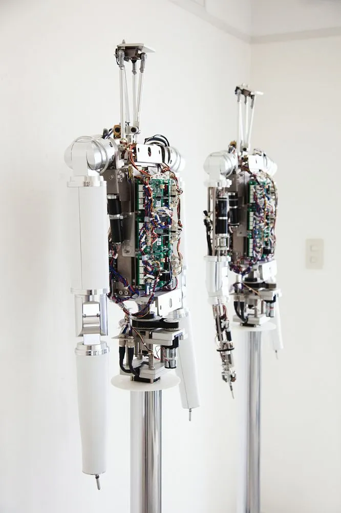 Flower Robotics' robot mannequin Palette, seen without its body cover