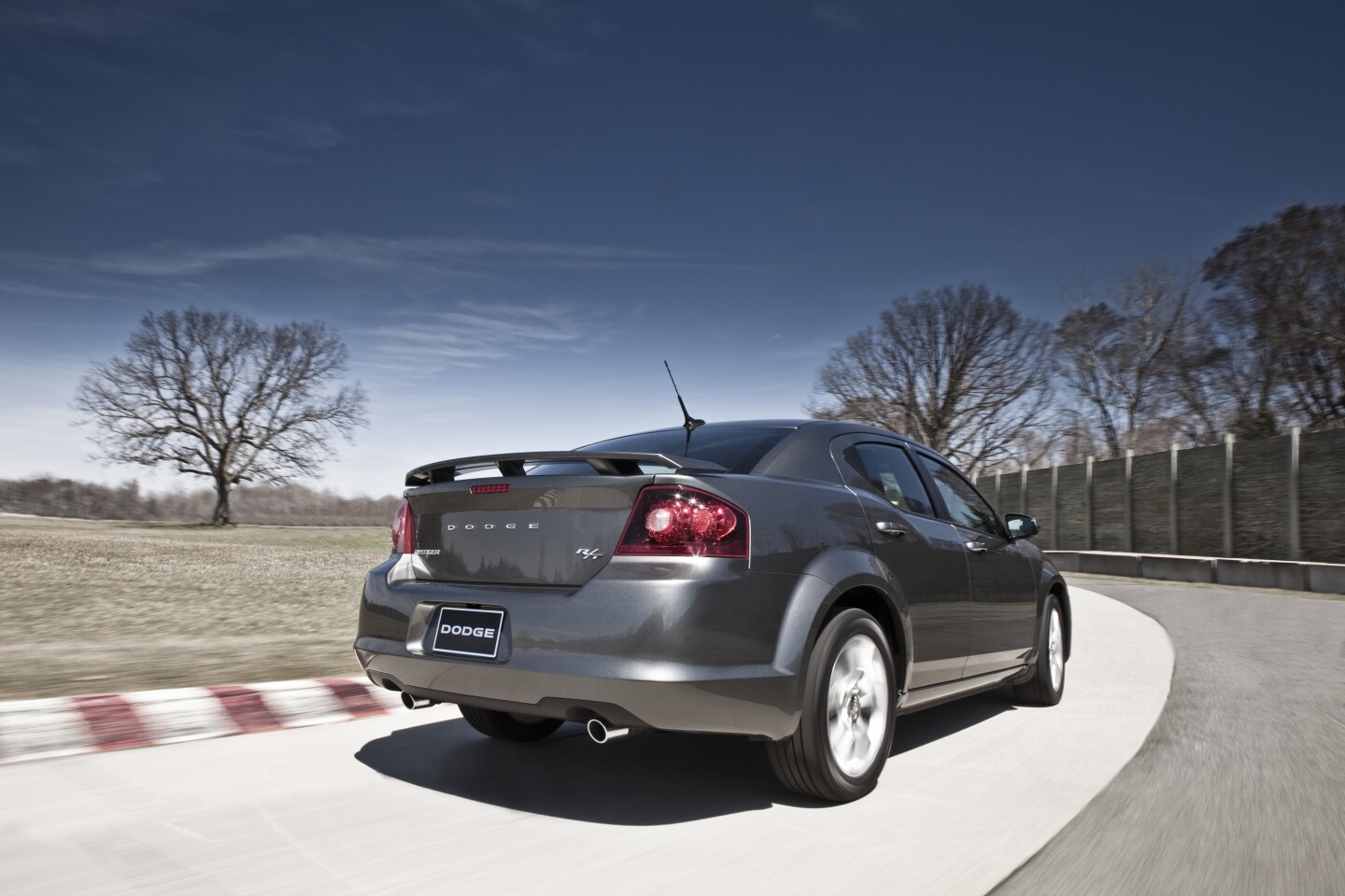 2013 Dodge Avenger is an IIHS Top Safety Pick+
