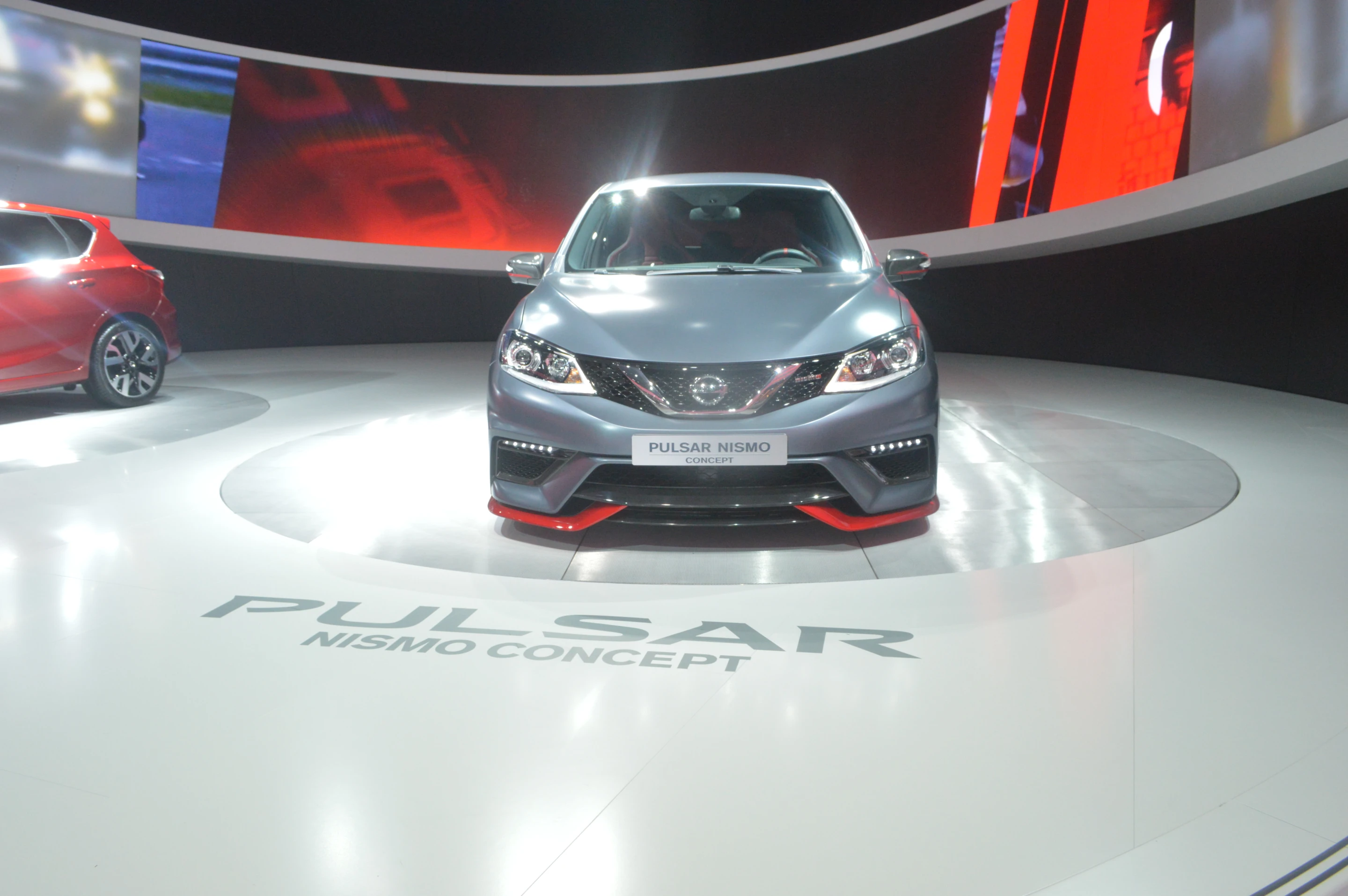 The Nissan Pulsar Nismo concept's upgraded front bumper has larger air intakes and brake cooling ducts (Photo: C.C. Weiss/Gizmag)