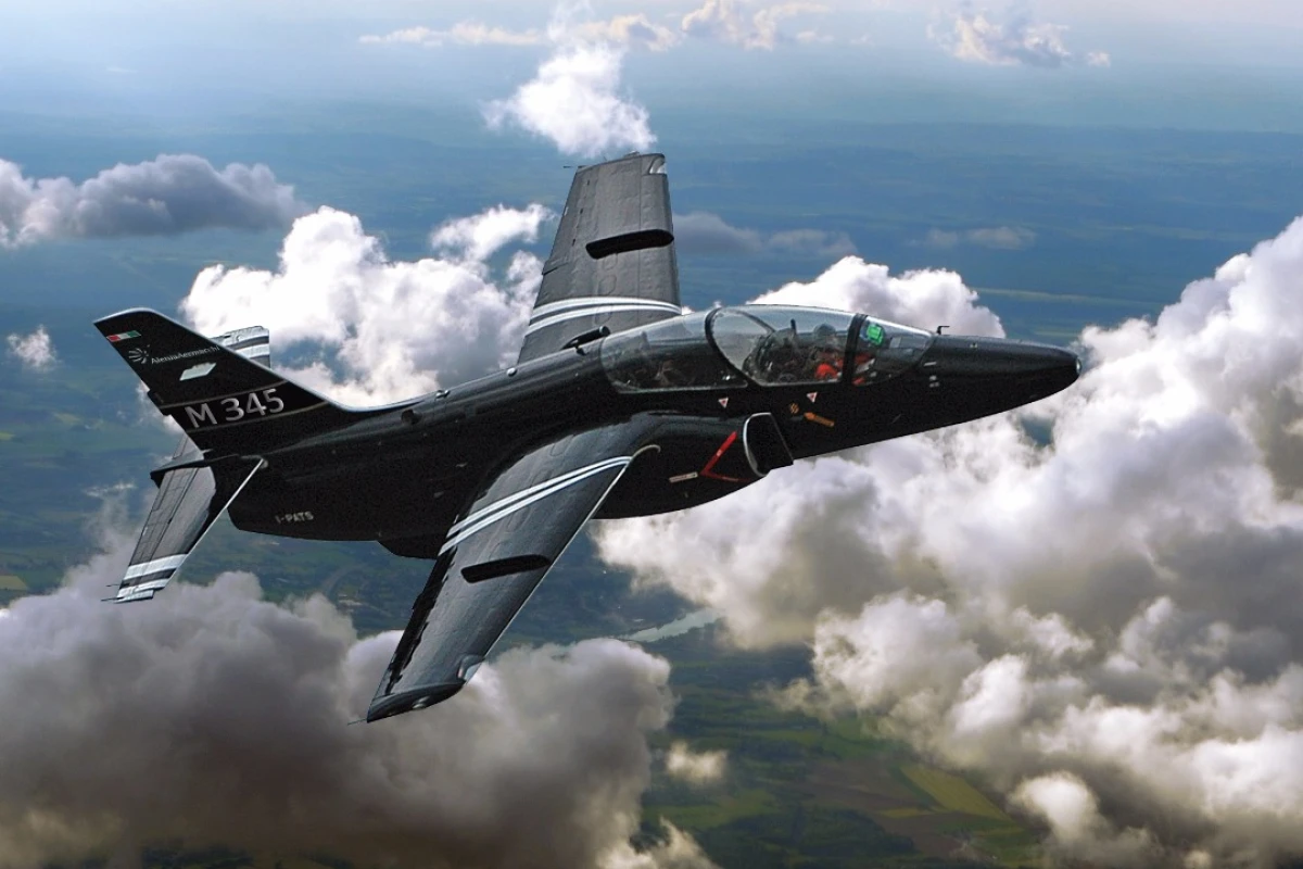 The Aermacchi M-345HET made its first flight on December 29, 2016