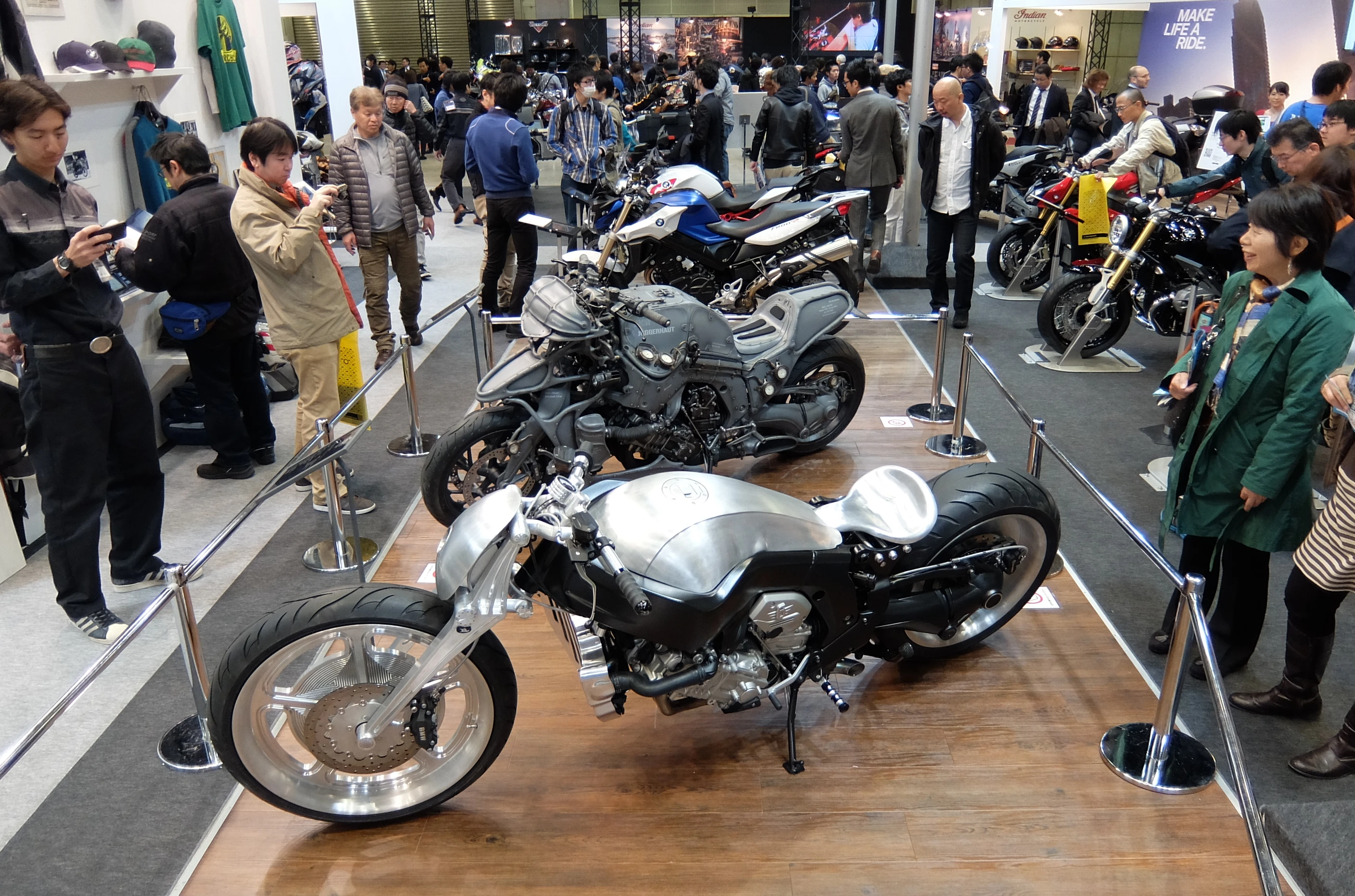 These custom specials arre based on the K1600 GTL (Photo: Stephen Clemenger/Gizmag.com)