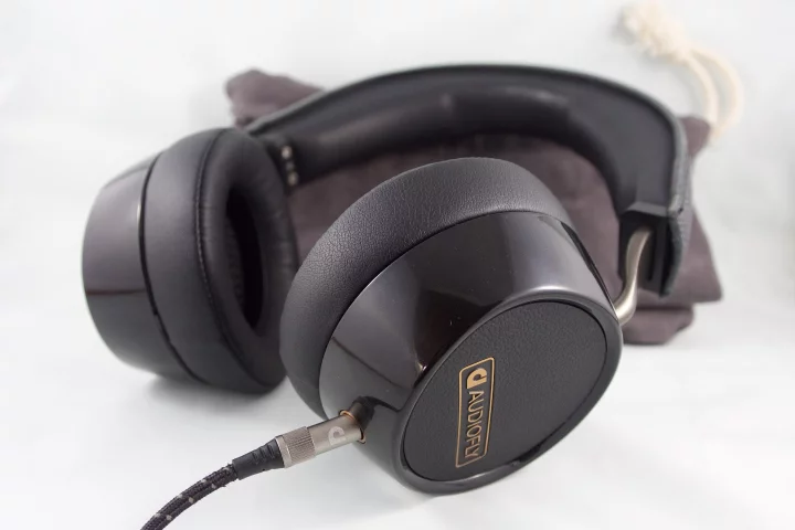 The AF240s are a solid bit of kit, and at US$250, they're definitely worth a look