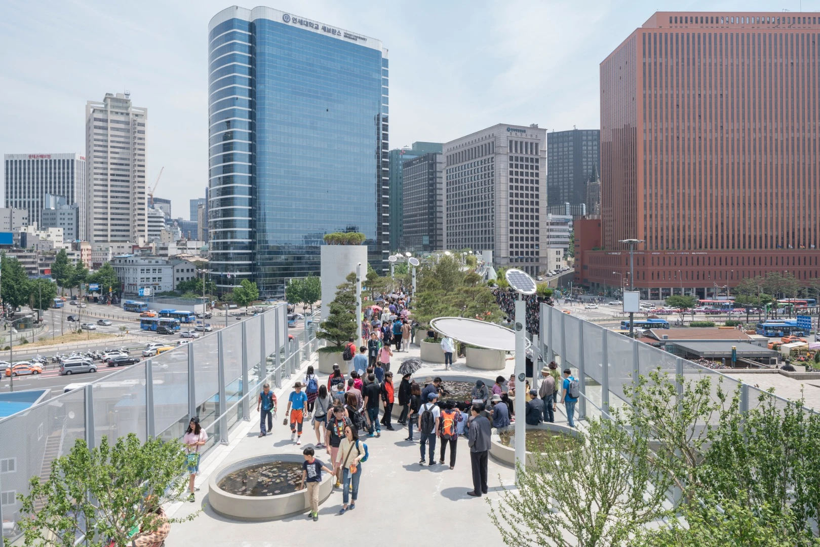 MVRDV says that additional structures, as well as more gardens, could be connected to the Skygarden