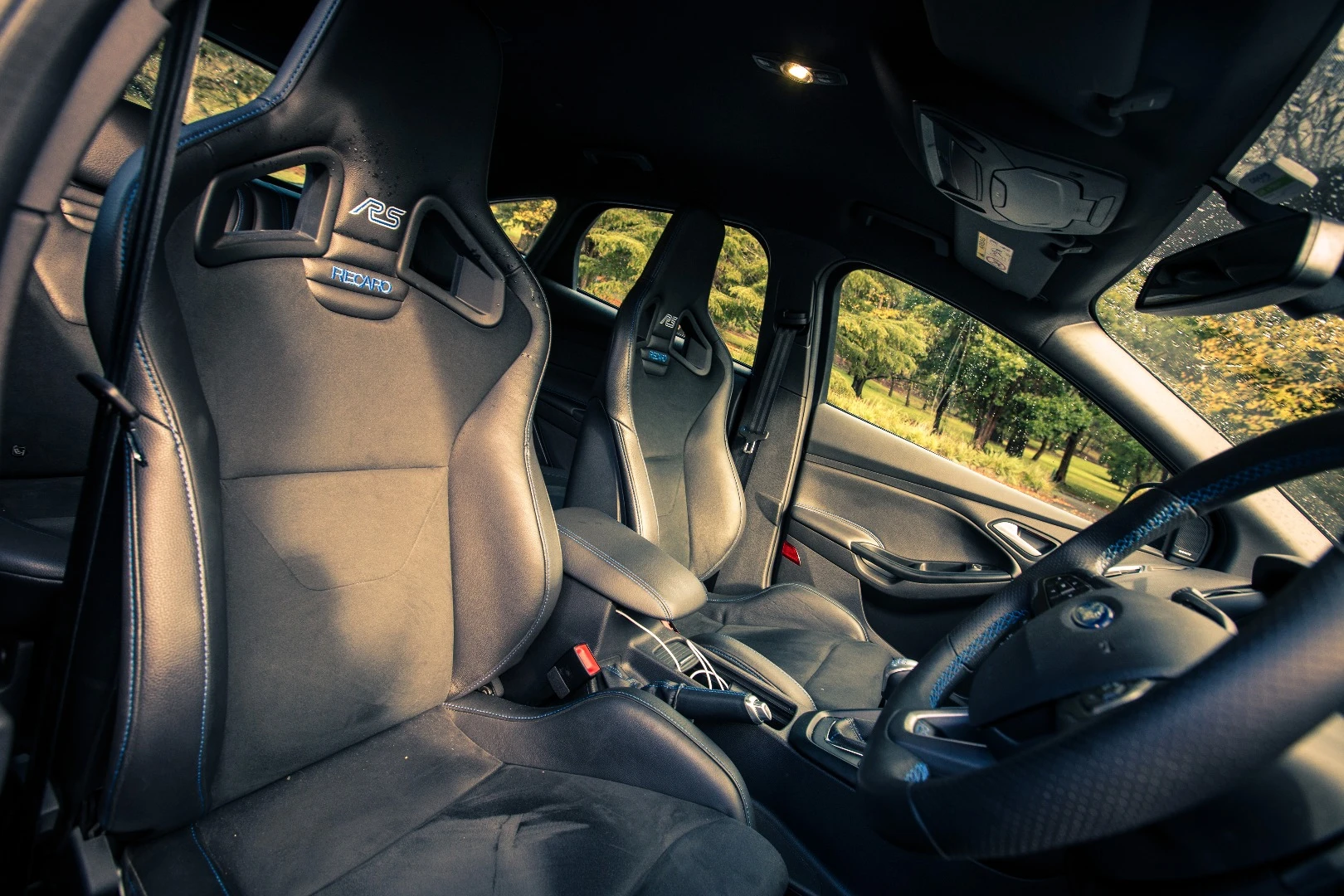 Recaro buckets = good. Mounting them too high in the Focus RS = bad.