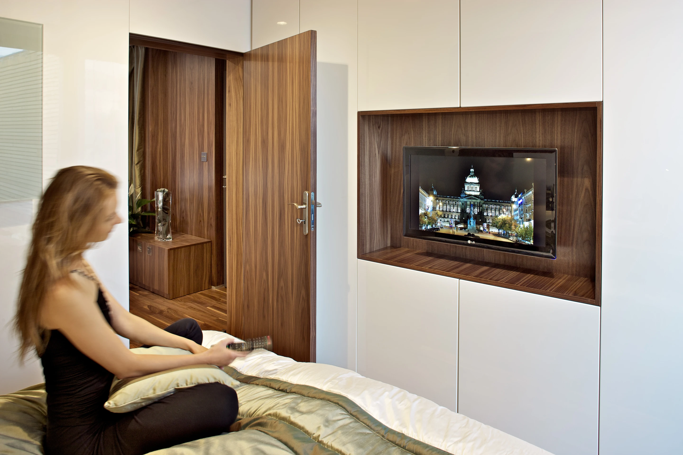 The larger double bedroom of the Freedomky 2PLUS Classic