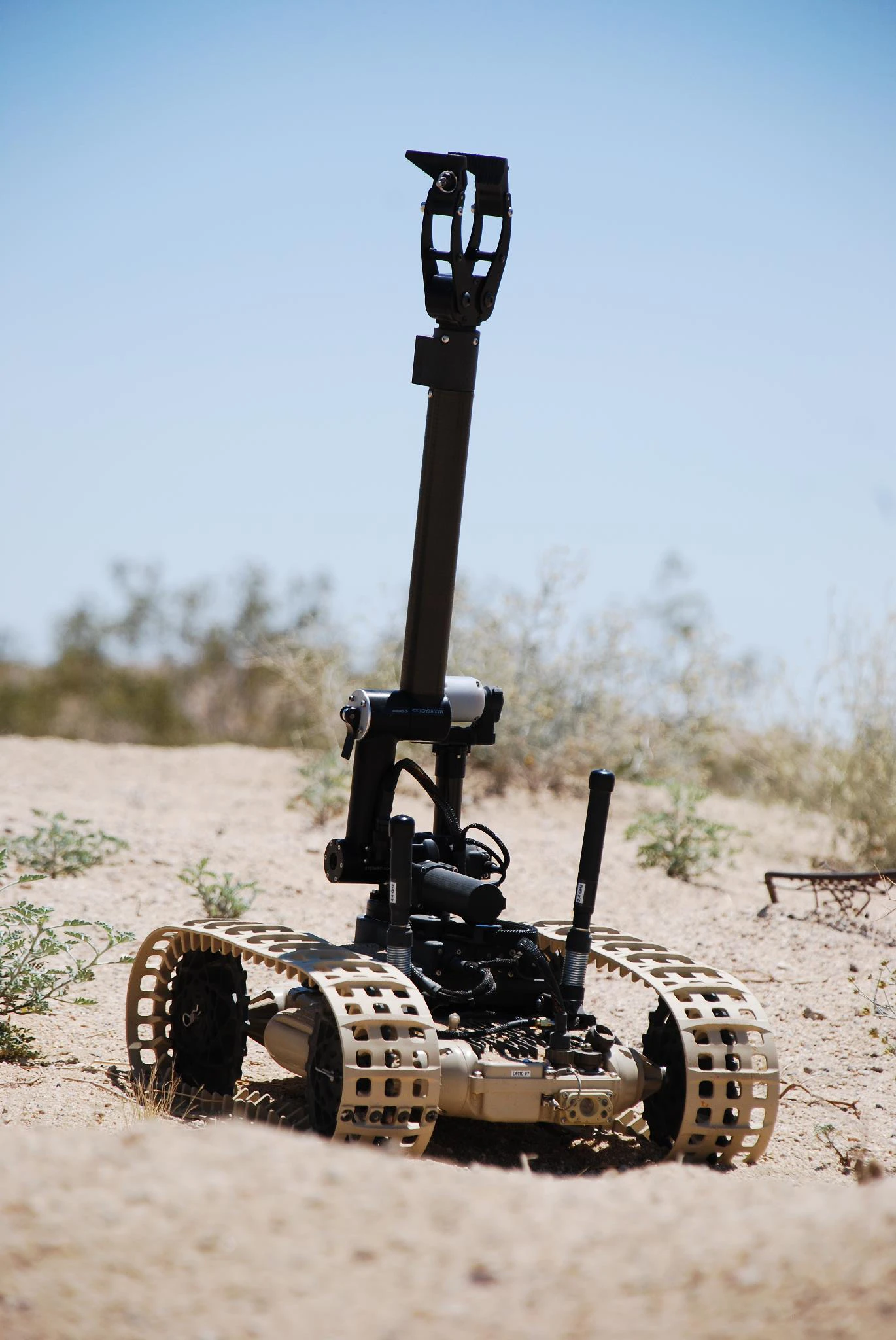 The DR10 can be fitted with a robotic arm