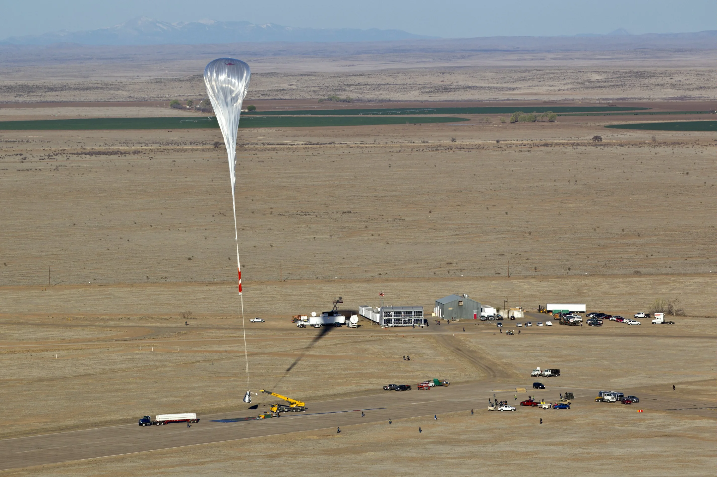 The Balloon ascands during the first manned test flight for Red Bull Stratos in Roswell, New Mexico (Photo: Christian Pondella/Red Bull)