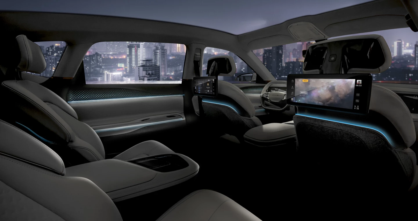 The Chrysler Airflow Concept's interior features screens for all four occupants, each capable of being personalized separately