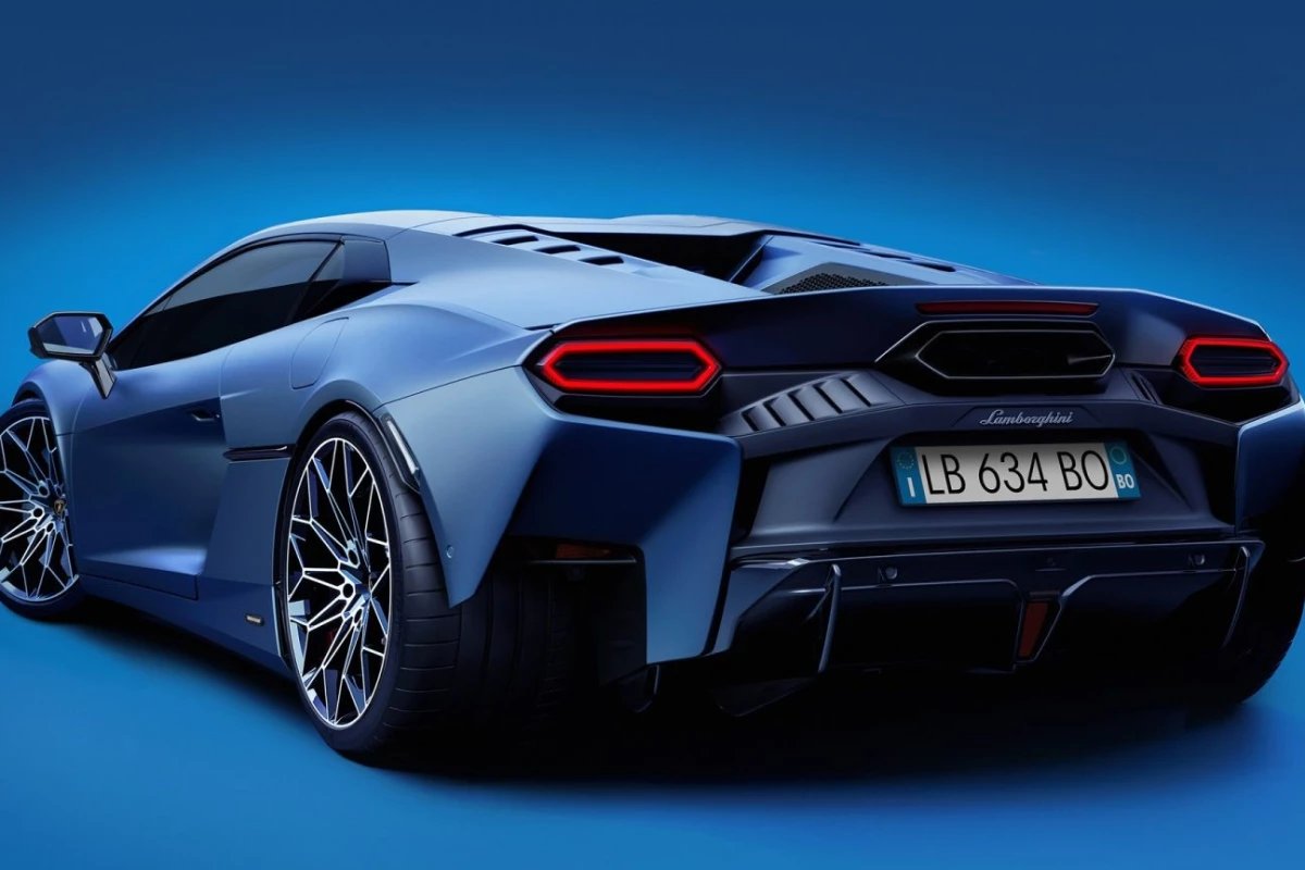 Lamborghini has successfully replaced the dramatic roar of its V10 engine with a symphony of twin-turbo V8s, electric motors, and speed gear wizardry