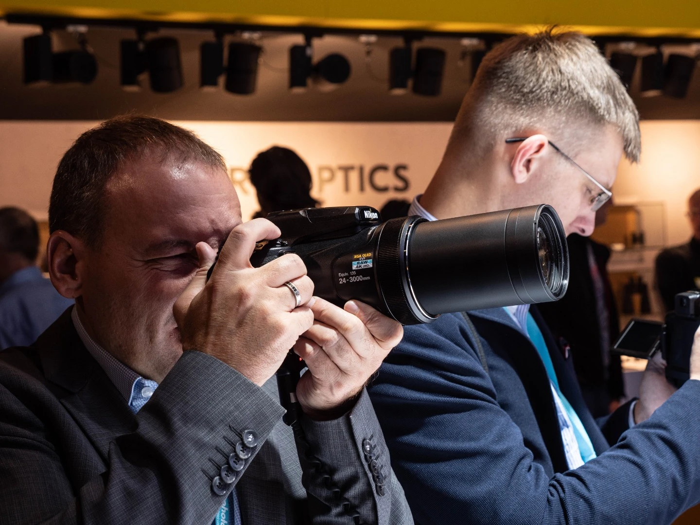 Nikon's Coolpix P1000, with its ludicrous 125x zoom lens, is quite a cannon for an all-in-one!