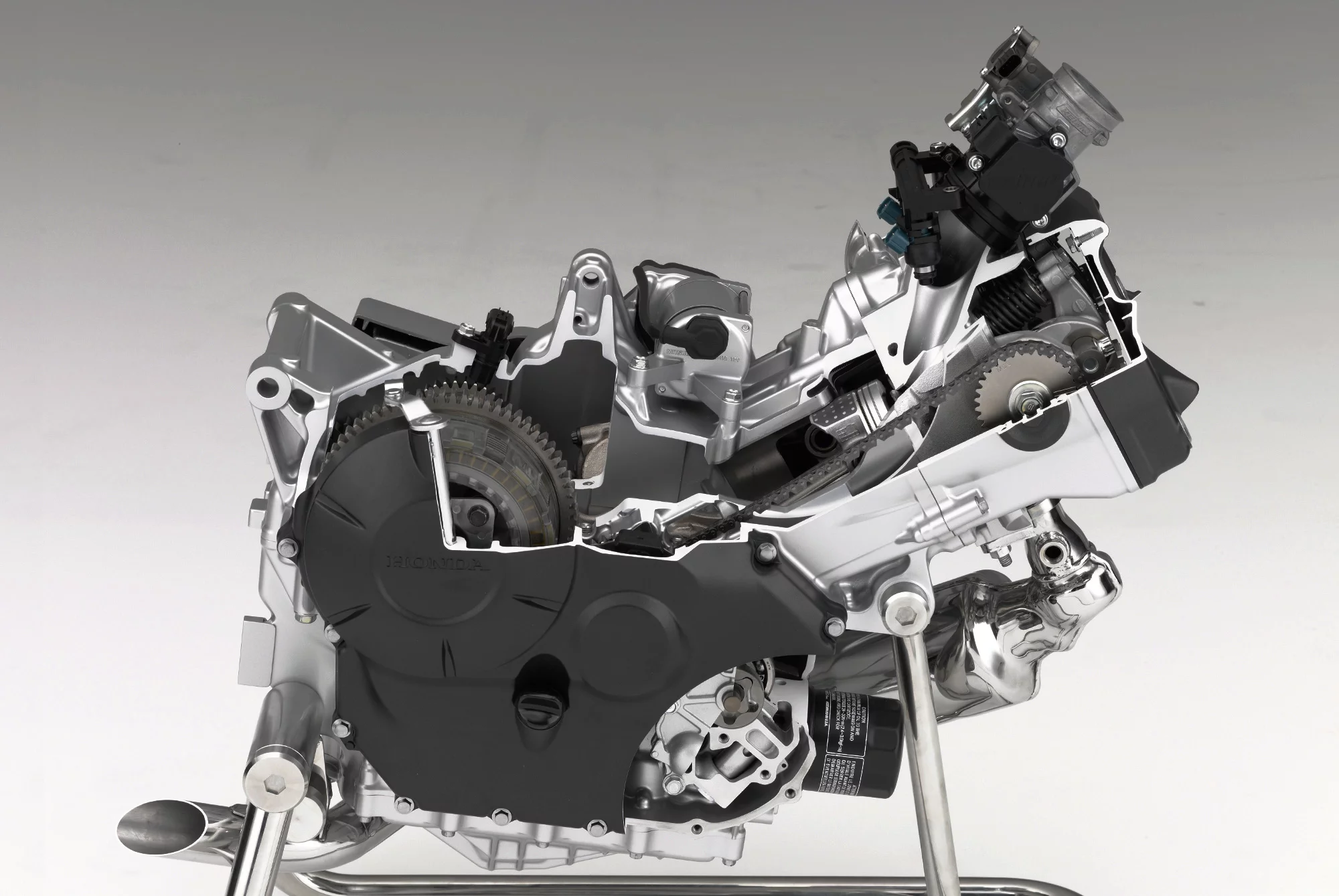 Honda's new Integra scooter/motorcycle has a 700cc motor