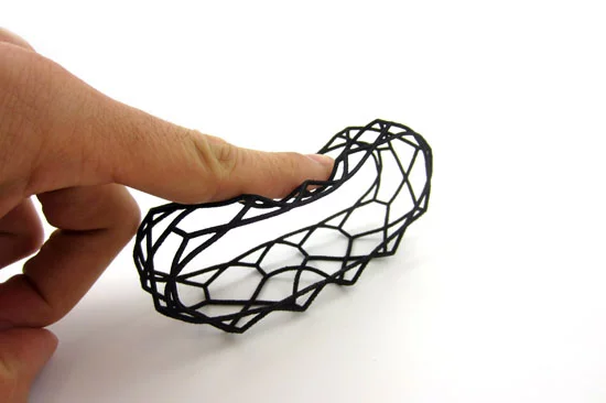 A bracelet made using i.materialise's flexible Rubber-like material