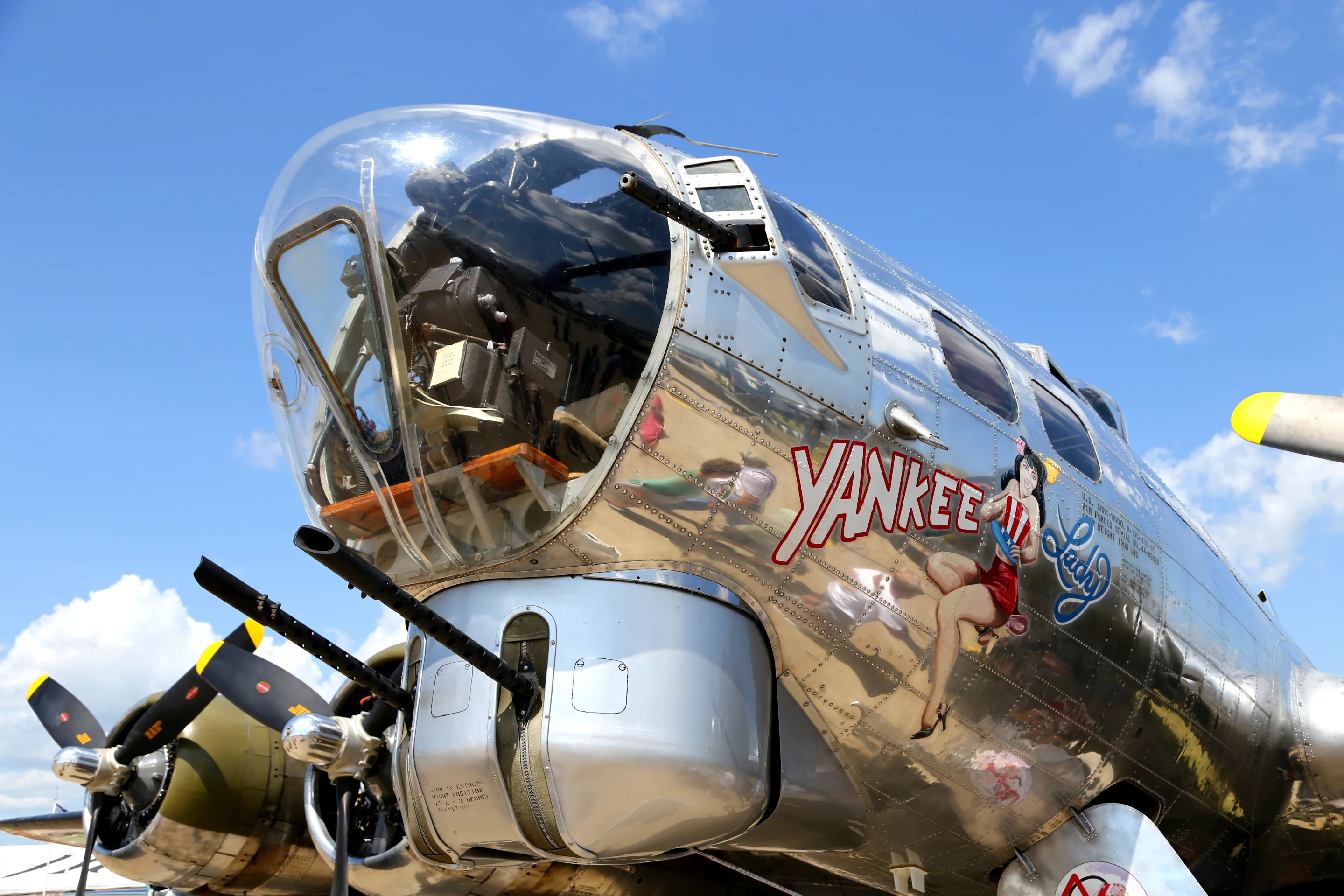 B-17 nose turret and bombadier nest (Photo: Angus MacKenzie/Gizmag.com)