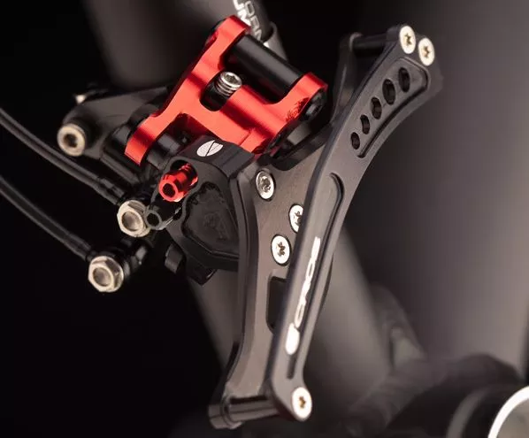 The AG-E front derailleur