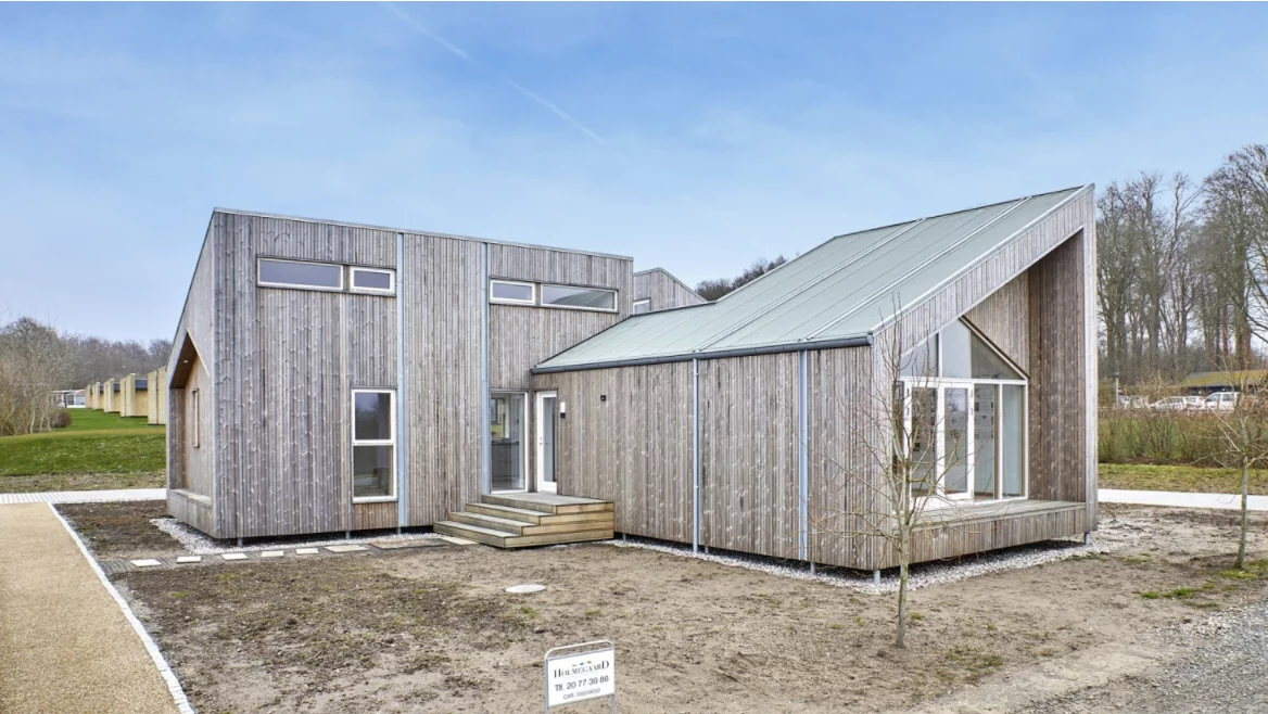 The Biological House is the first construction to be completed at Biotope in the town of Middlefart, an exhibition park for sustainable construction