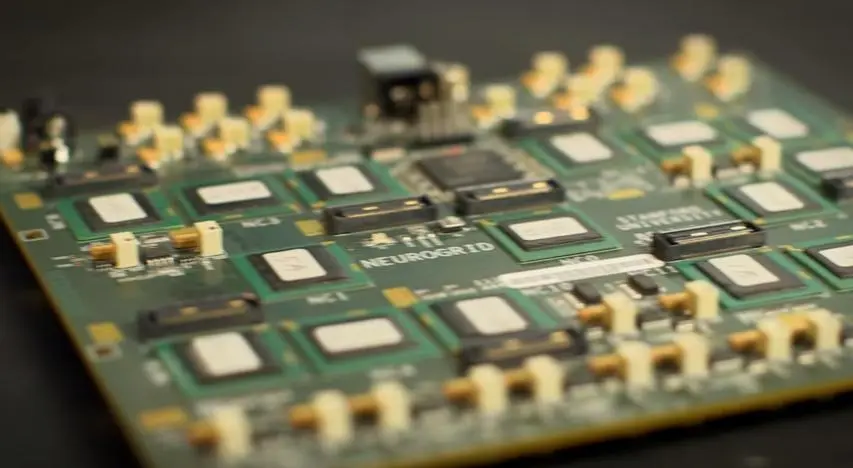 A group of engineers at Stanford have developed an iPad-sized, highly power-efficient way of simulating a million neurons and billions of synapses for as low as US$400 (Image: Stanford University)