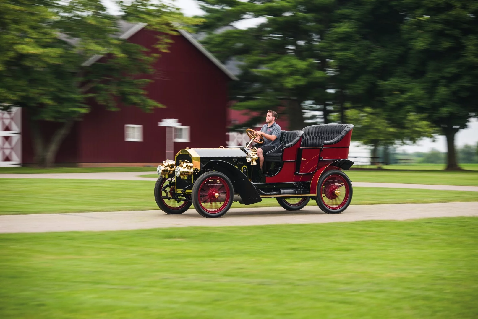 This 1905 Pungs-Finch Finch Limited Touring is estimated to sell for between $750,000 and $1,000,000