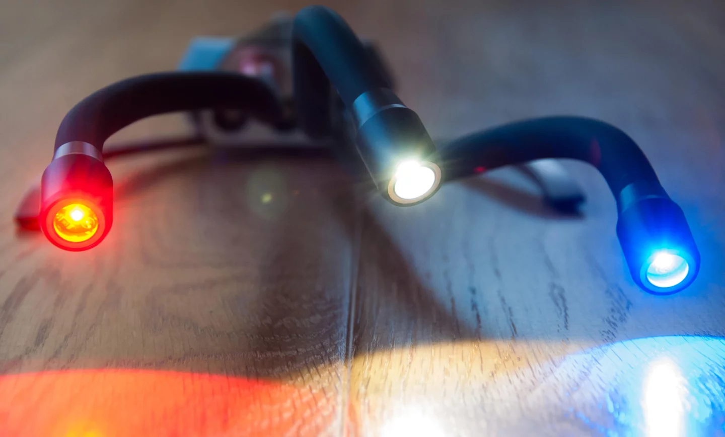 The flexible LED arms of the The Adaptalux system give macro photographers more control over their lighting