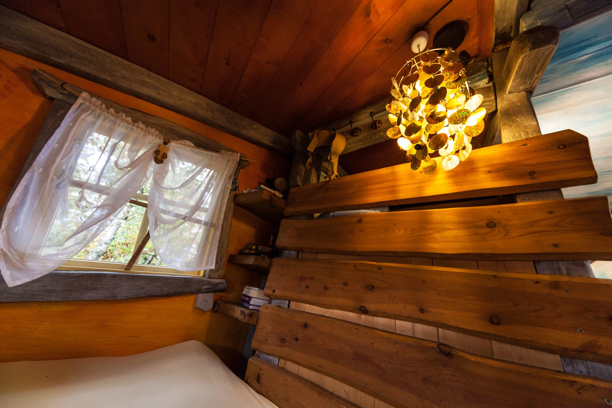 Kulturinsel Einsiedel: sleeping area in Fiona's Luftschlosse, complete with discarded undergarments of wife