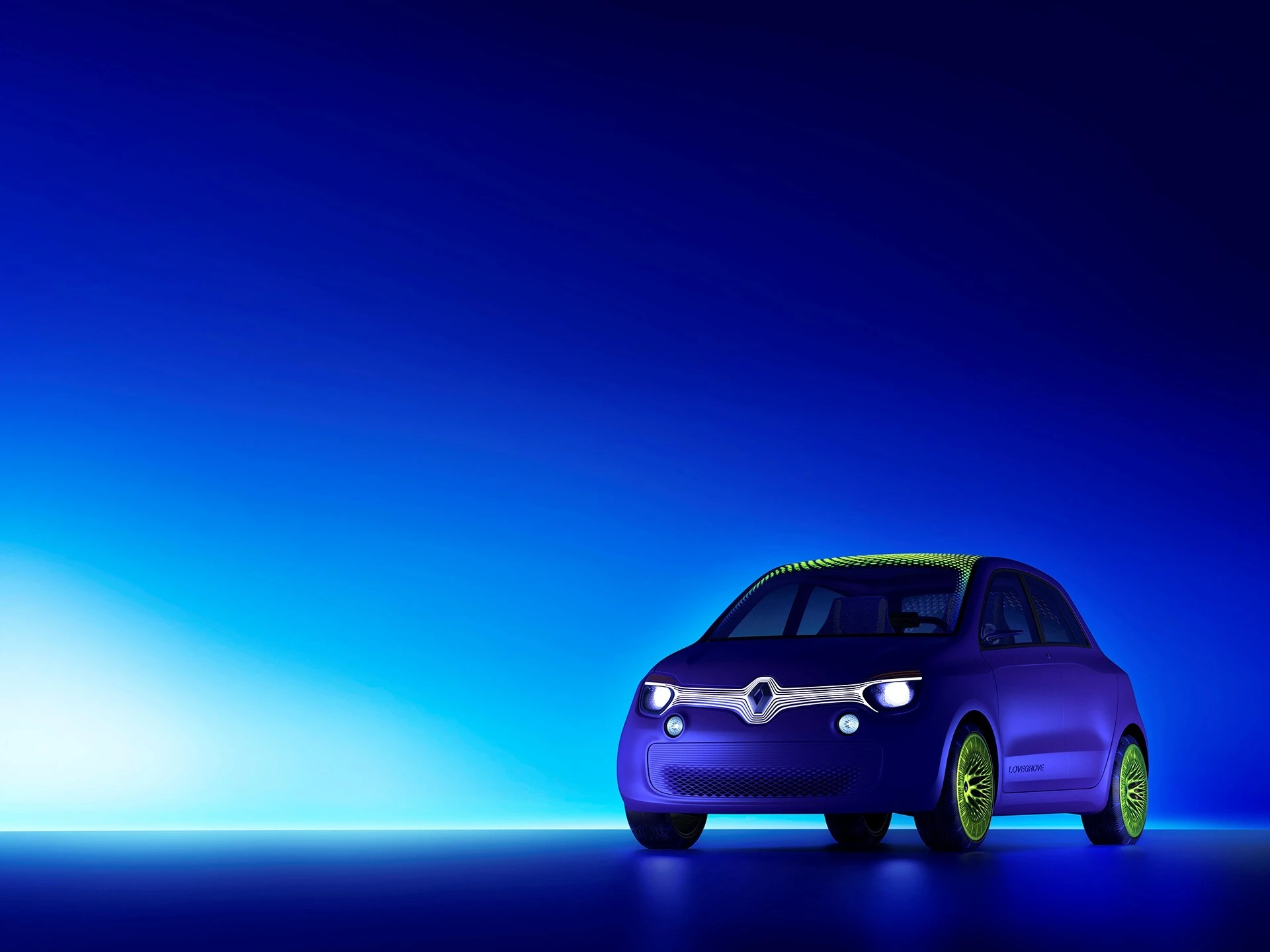 Twin'Z is premised as a city car but with several unique artistic enhancements courtesy of Ross Lovegrove