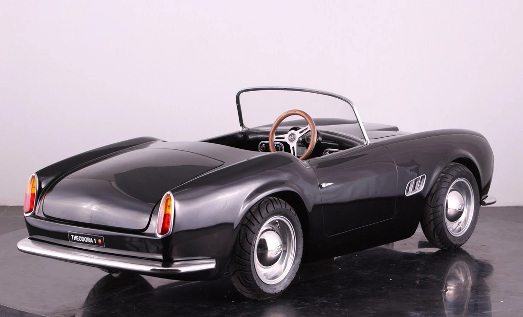 Harrington Group's 250 California Spyder retails for £7,999, US$12,399 or €11,299 depending on the customer 's preferred currency, with shipping costs on top of that