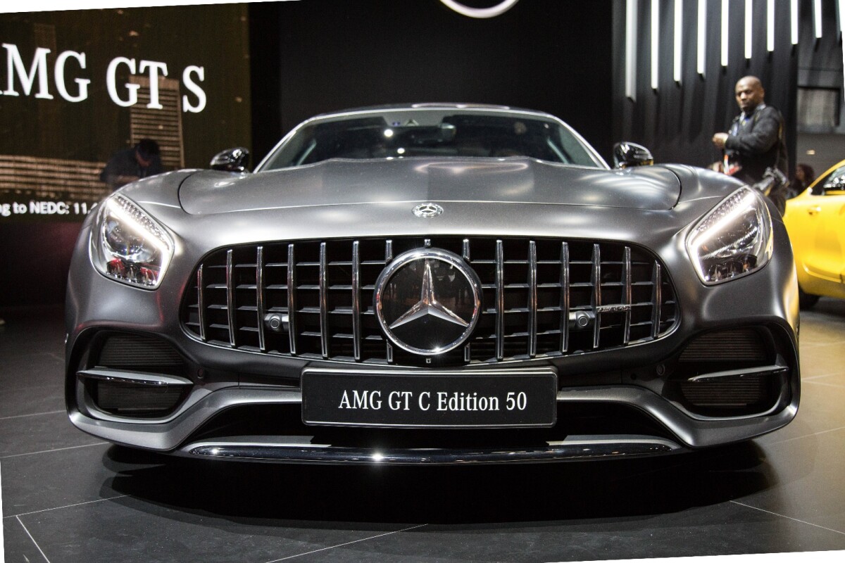 All AMG GT models share the same 15-bar grille, which signals their kinship with the company’s GT3 race car