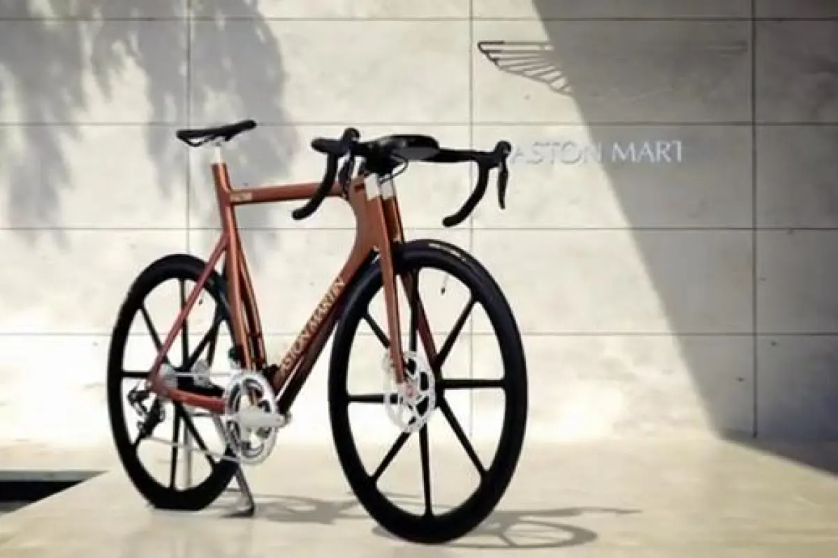 A high-tech computer system underpins the claim of "most technologically advanced road bicycle"