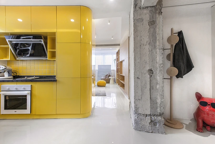 Four bespoke function boxes into the home make up the kitchen, bathroom, entertaining and sleeping quarters
