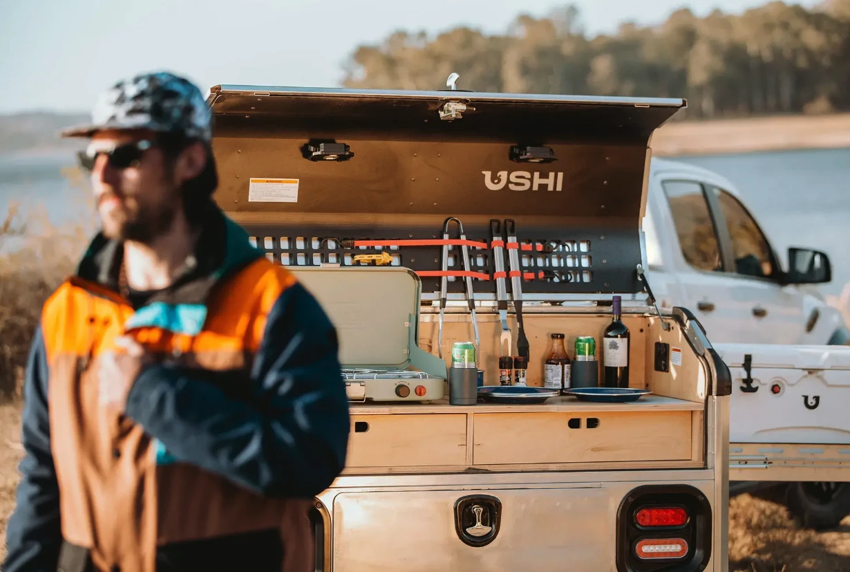 Whether camping, tailgating, picnicking or just wandering, the Ushi ensures you bring along serious cooking capability