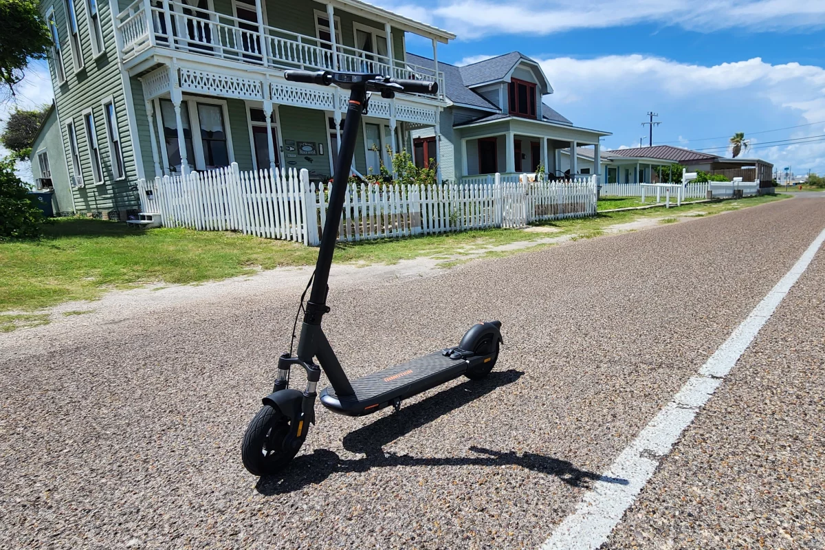 The InMotion S1F clobbers neighborhoods with ease
