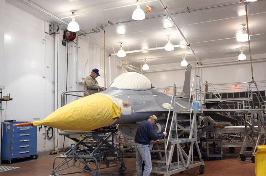 Prototype robots autonomously strip paint from aircraft using lasers