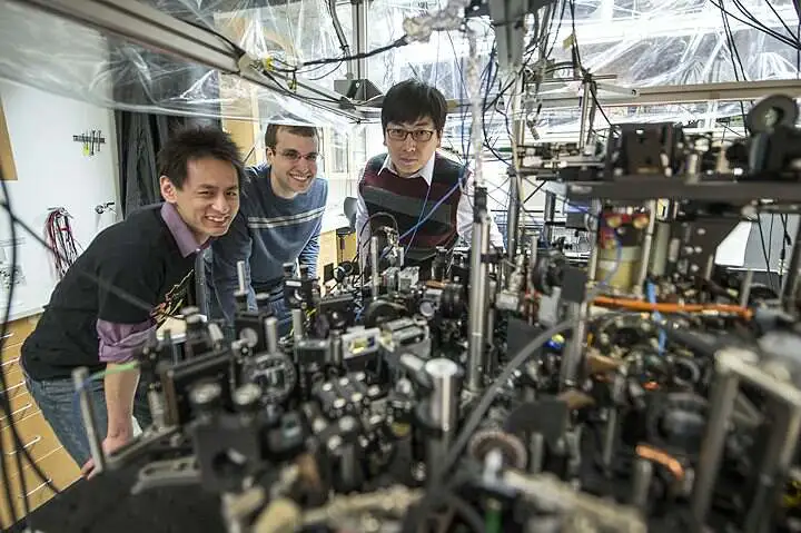 Researchers at the University of California claim to have successfully created a roton structure in an atomic superfluid of cesium-133 (Photo: Rob Kozloff/University of Chicago)