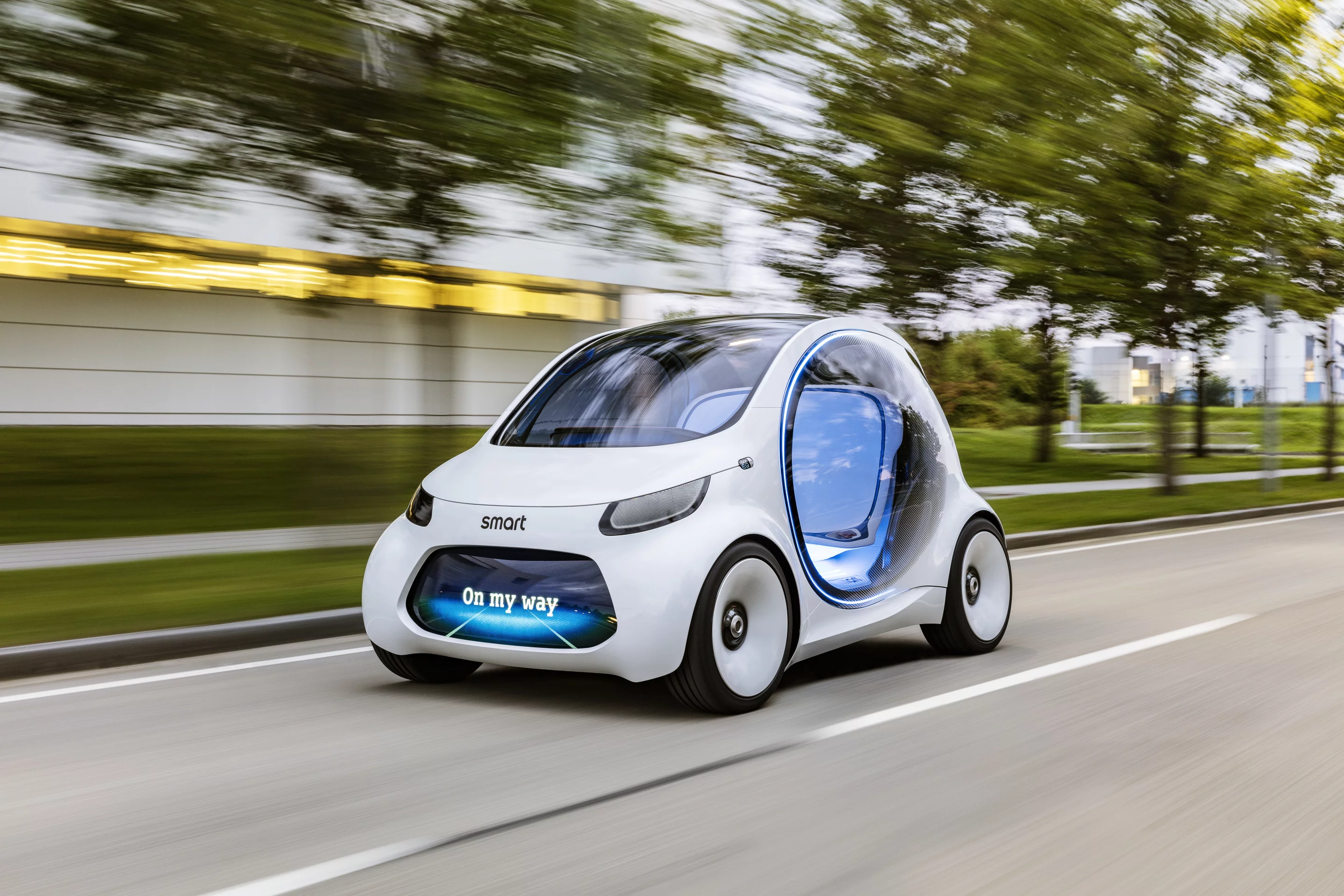 The Smart Vision EQ's digital grille displays messages to the customer and others around the vehicle