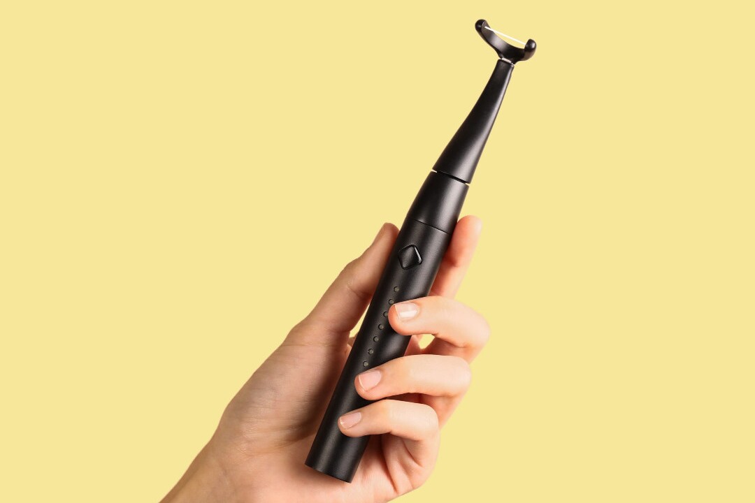 The Flaus is IPX7 waterproof, meaning it can withstand being submerged to a depth of 1 meter (3.3 ft) for 30 minutes