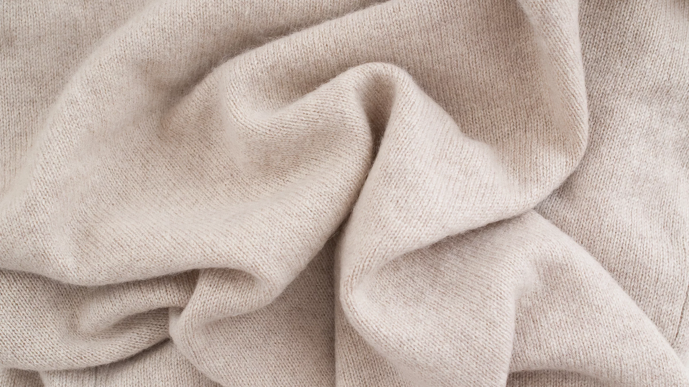 A self-cleaning nanoparticle coating removes stains from cashmere using light (Photo: Shutterstock)