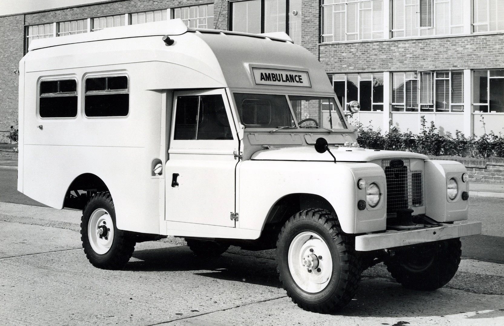 Series II 109 Ambulance from 1969