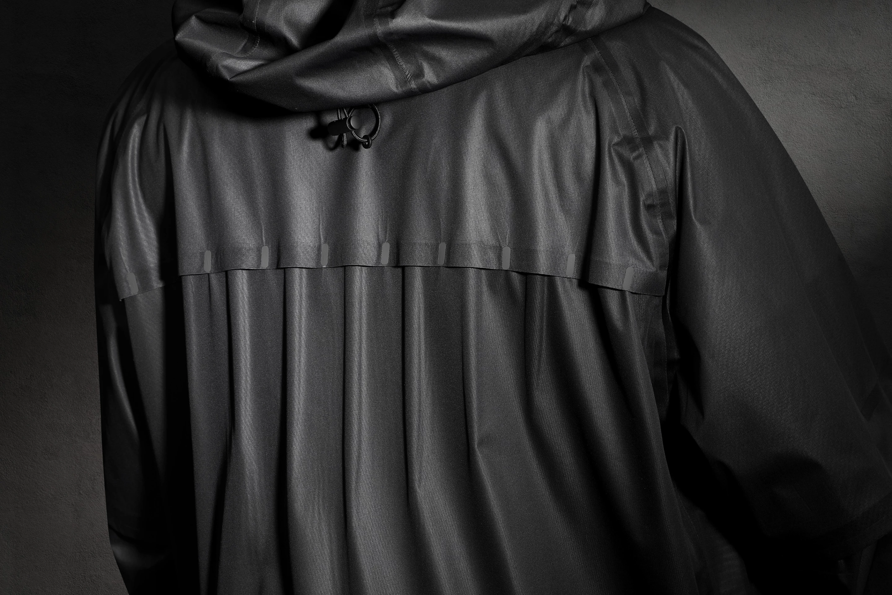 When the wearer is dry, the Aerogami vents remain closed for better warmth