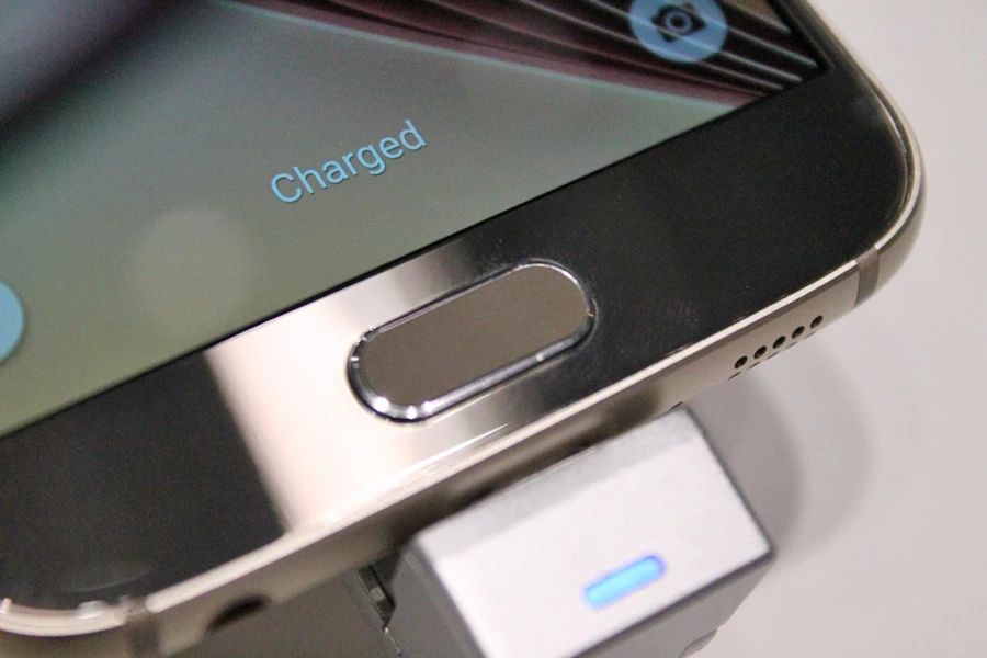 The Galaxy S6's home button is still a fingerprint sensor, but this time it's touch-based, no longer requiring a swipe (Photo: Stu Robarts/Gizmag.com)