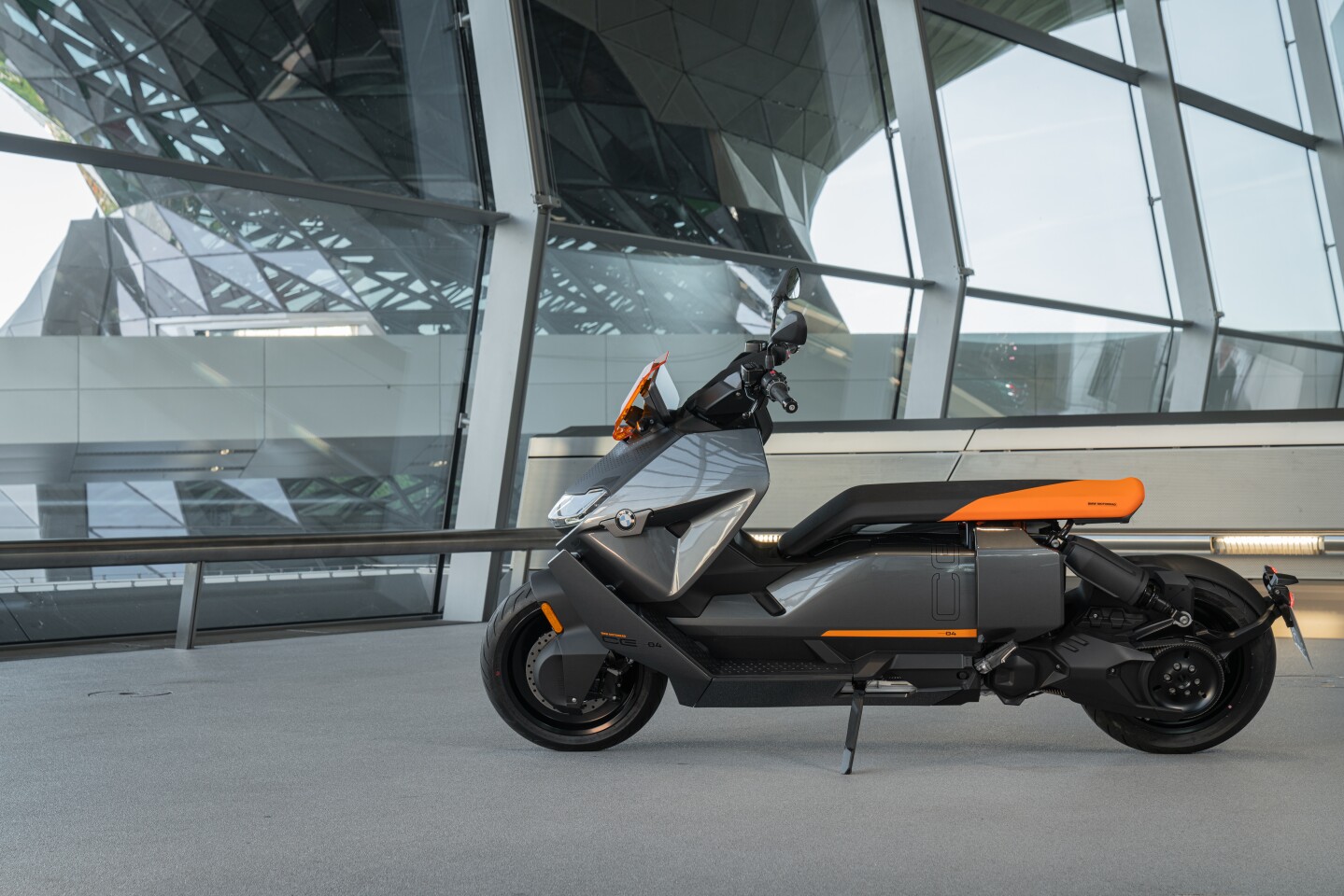 The production CE 04 retains much of the design language from 2017's Concept Link