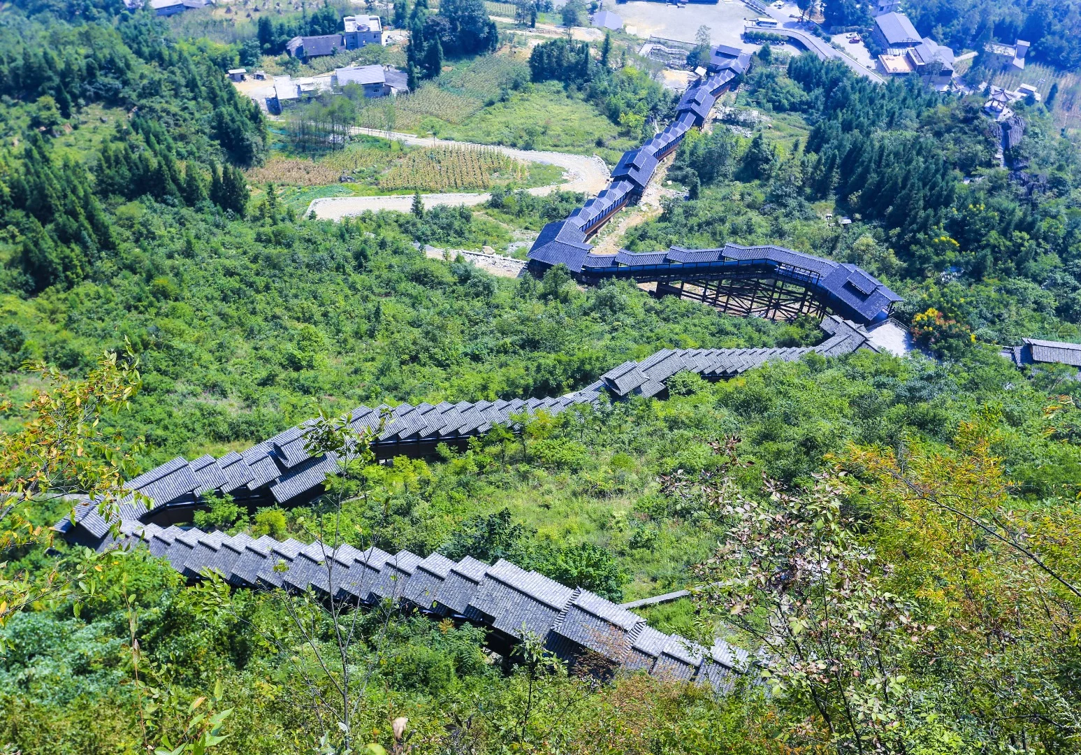 Measuring 688 meters (2,257 ft) long, this sightseeing escalator in central China is the longest in the world