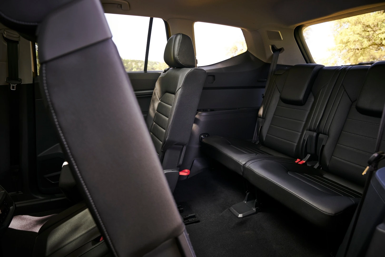 Entry and exit from the Atlas is one of its highlights, with low sills and easy access from any of the four doors