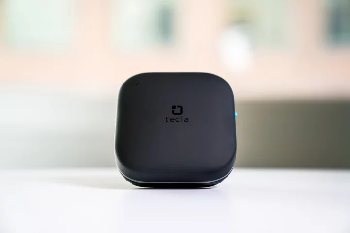The Tecla-e allows users to control mobile devices, or items that are part of the Internet-of-Things