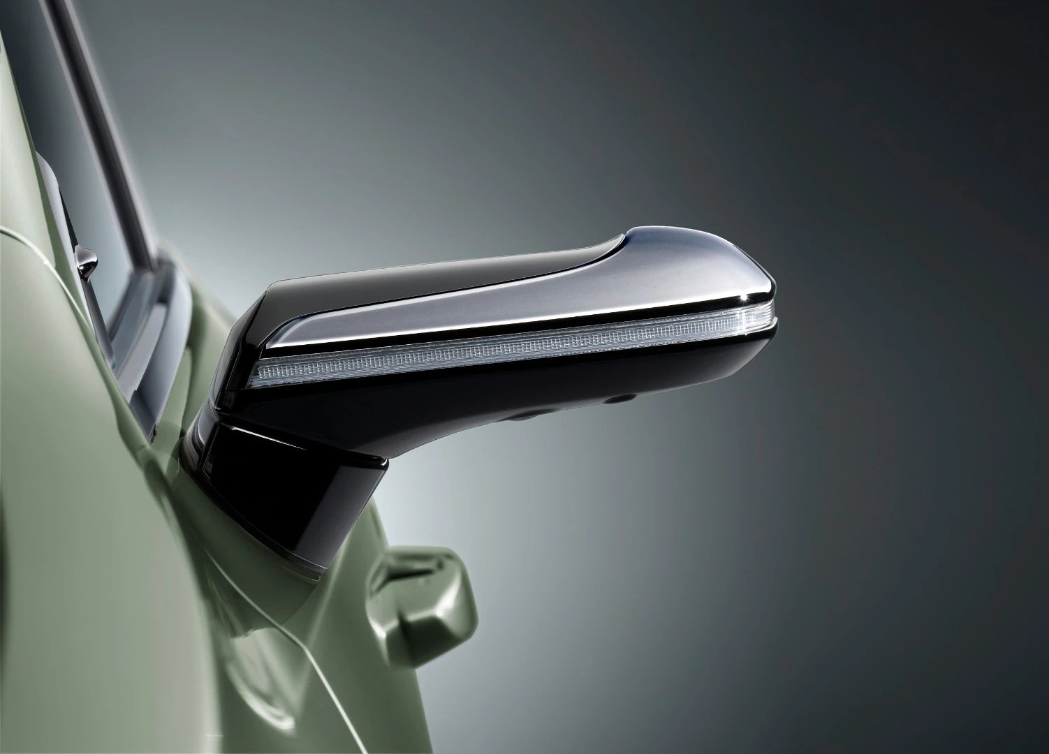 The outer camera stalks aren't that much smaller than a mirror, really